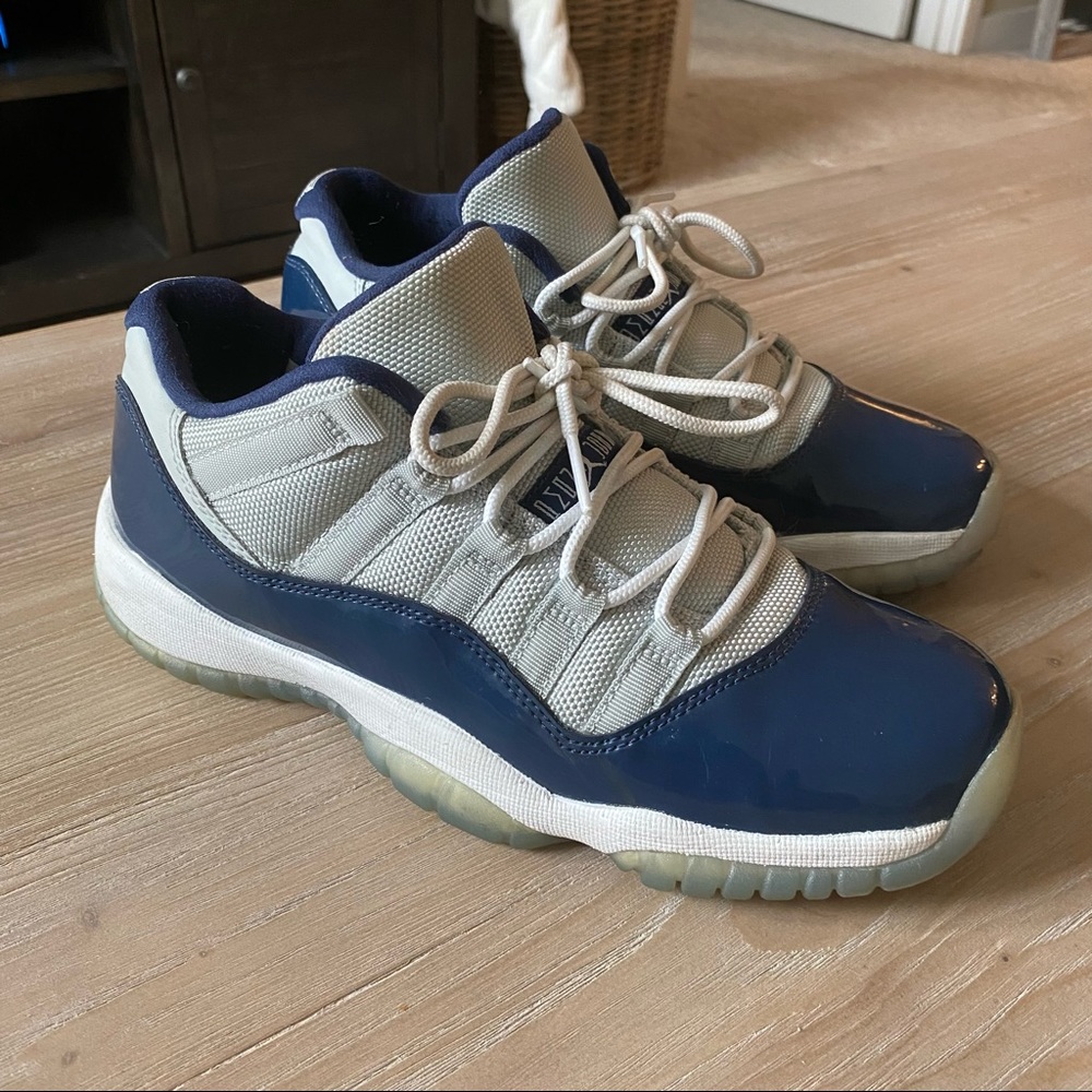 Air Jordan 11 Retro Low BG 5.5 / 7 W
